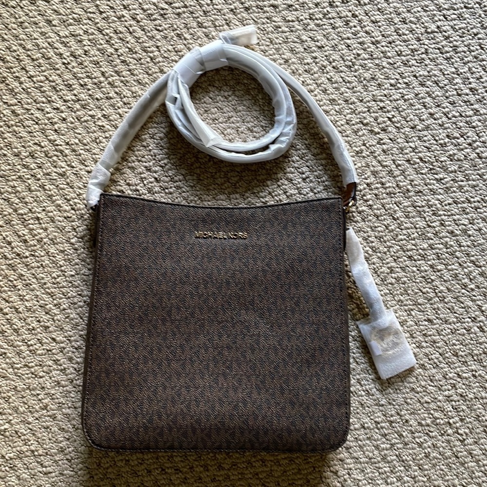 Michael Kors Jet Set Travel large messenger bag brown monogram leather NWT